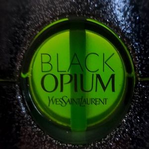 BLACK OPIUM EAU DE PARFUM ILLICIT GREEN